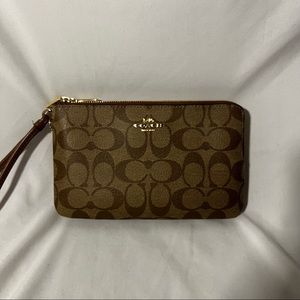 ✨Authentic ✨ Coach double zipper wristlet